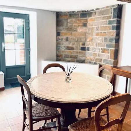 Au Détour Du Vieux Hêtre