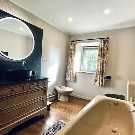 Au Détour Du Vieux Hêtre Casa de Férias *