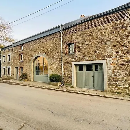 Au Détour Du Vieux Hêtre